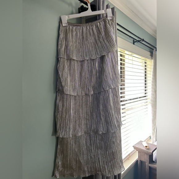 SAYLOR Gianna Set in Platinum ⭐️🤍 - Picture 4 of 6